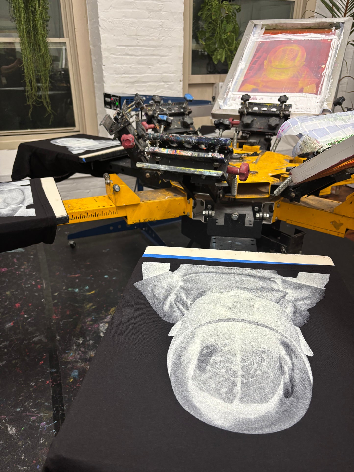 PLASTIC BABY LOGO TEE (GLOW-IN-THE-DARK)